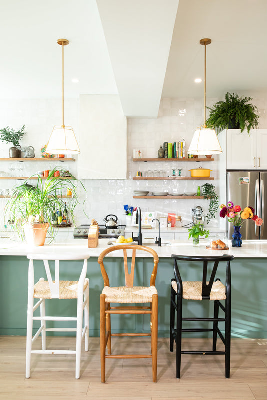 Mid-Century Modern Counter Stools: Wishbone Dining Chairs Classic thats on Trend.