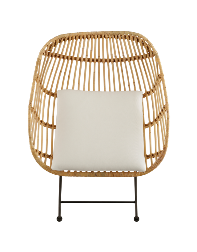 Top view. modern counter stool with a rattan seat and backrest, featuring a unique, curved design. The stool has a comfortable white cushioned seat and is supported by slim black metal legs, creating a contrast with the natural rattan. Its contemporary design makes it an ideal choice for stylish, relaxed interiors.